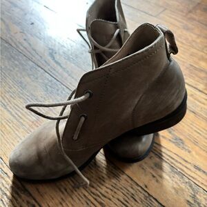 Women's Tan Ankle Boots